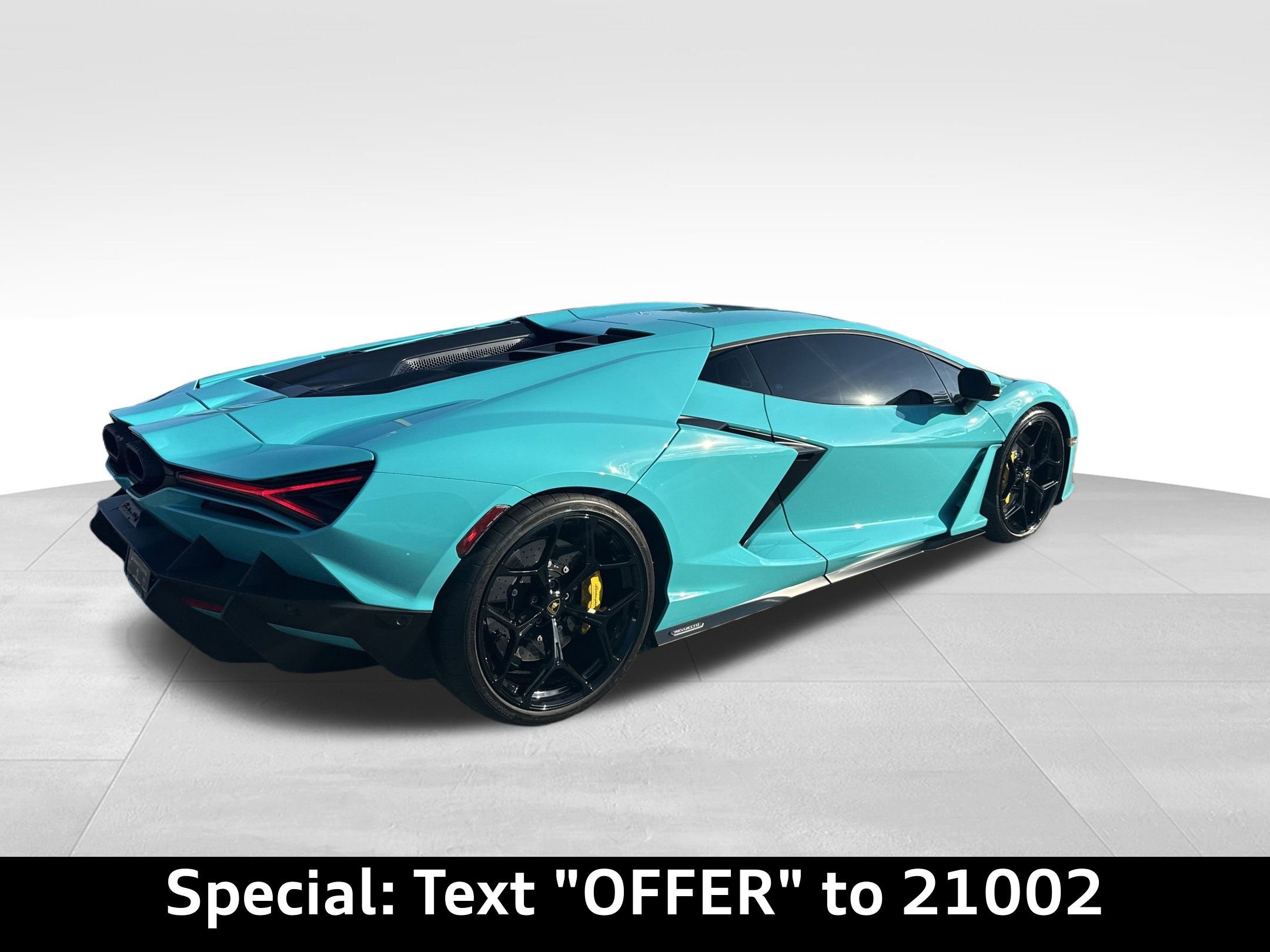Used 2024 Lamborghini Revuelto image 8