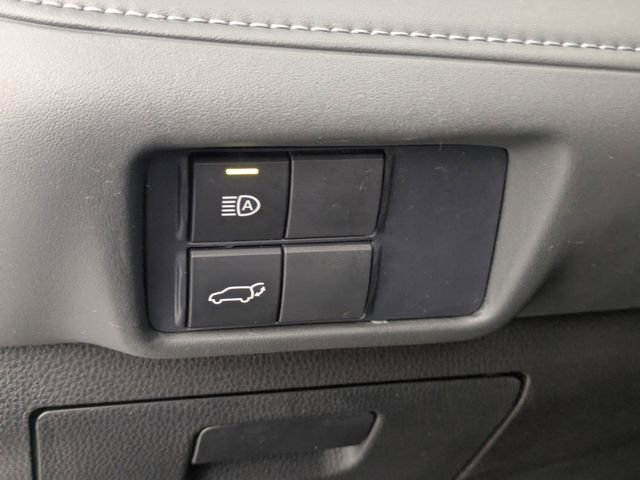Used 2021 Toyota Highlander XSE AWD/4WD image 14
