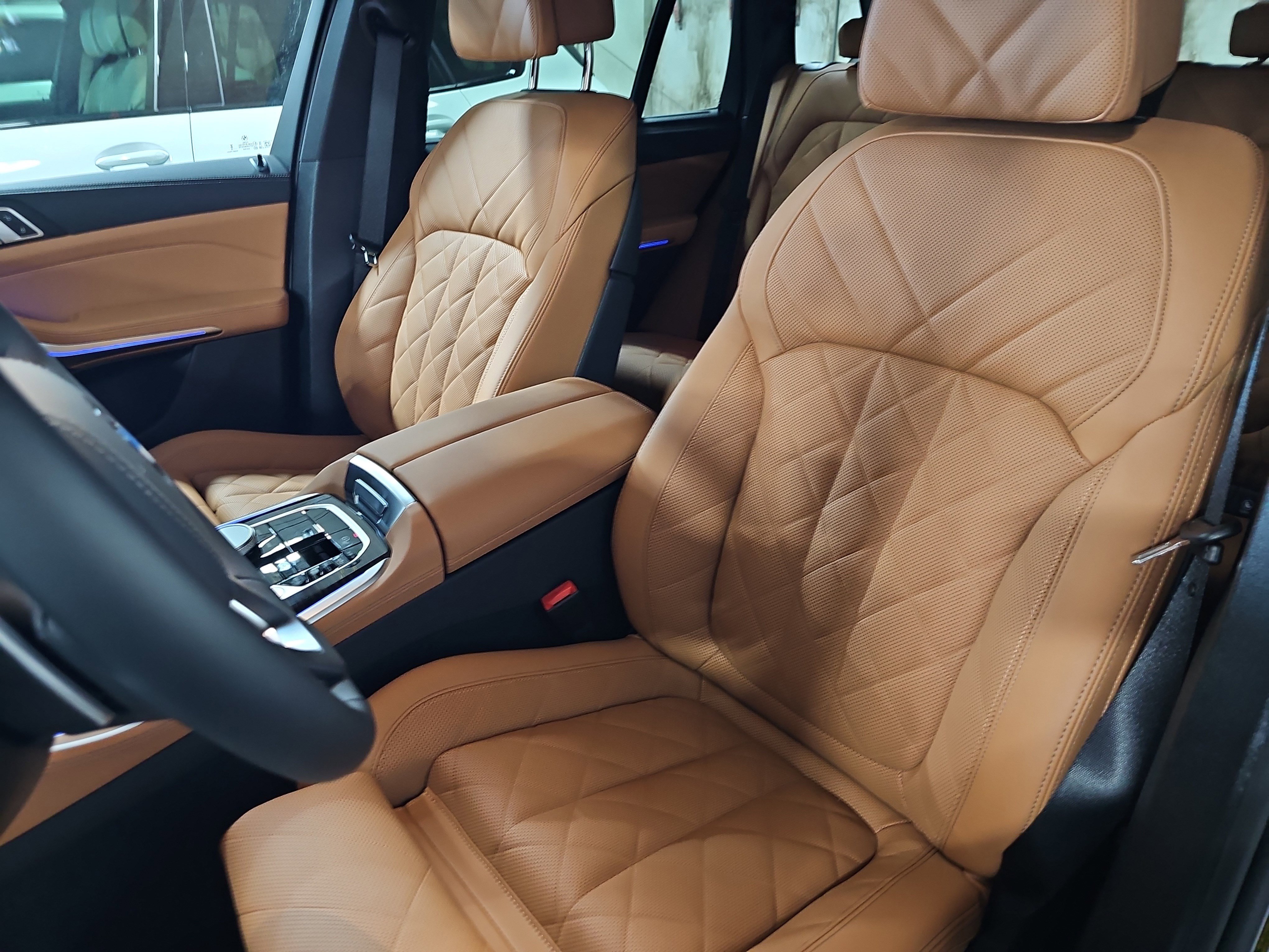 New 2026 BMW X5 xDrive40i w/ Climate Comfort Package AWD/4WD image 17