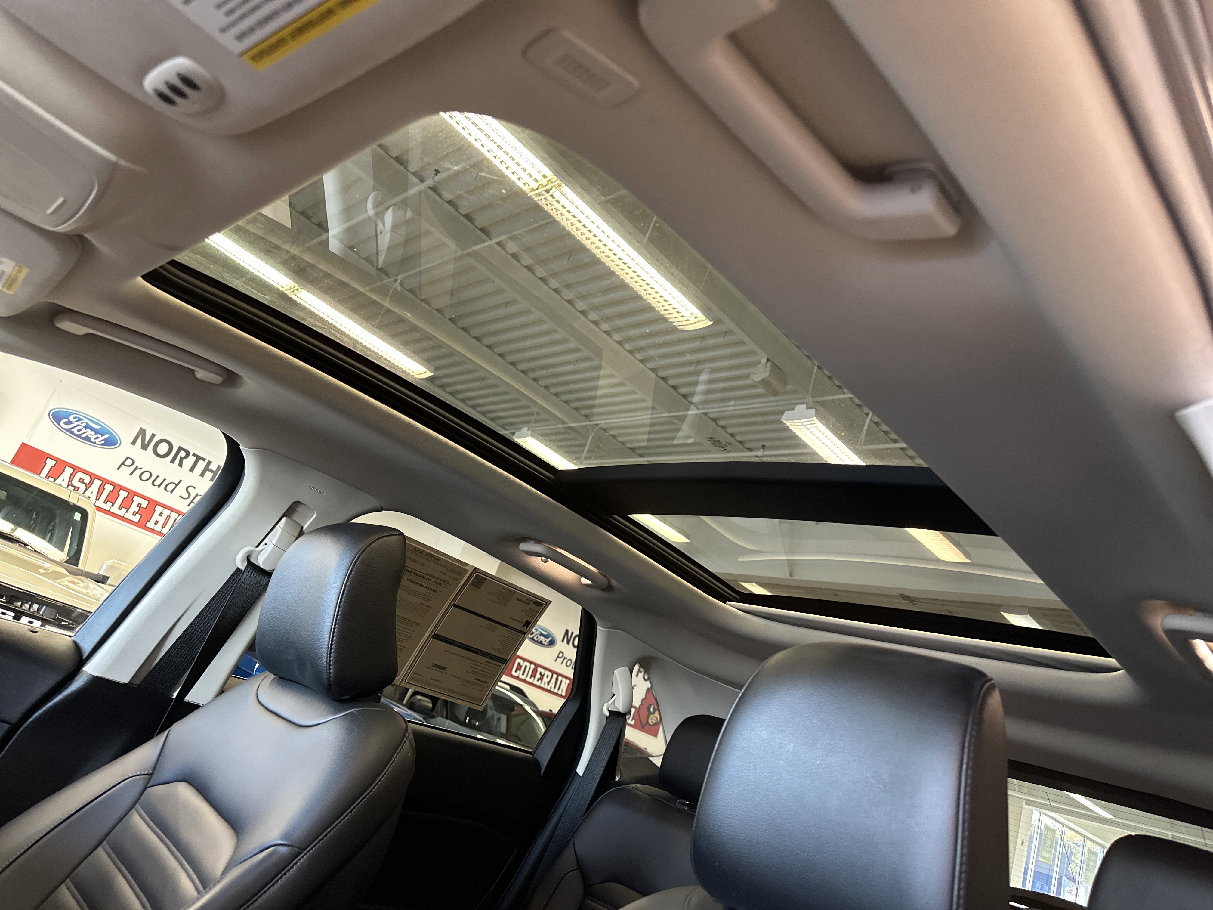 Certified 2022 Ford Edge SEL w/ Convenience Package image 4