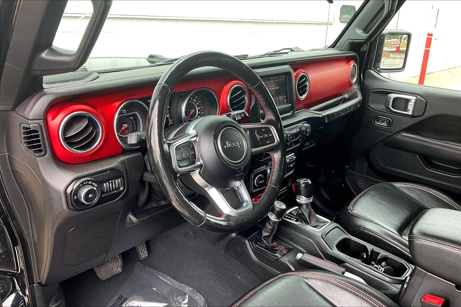 Used 2020 Jeep Wrangler Rubicon w/ Steel Bumper Group AWD/4WD image 18