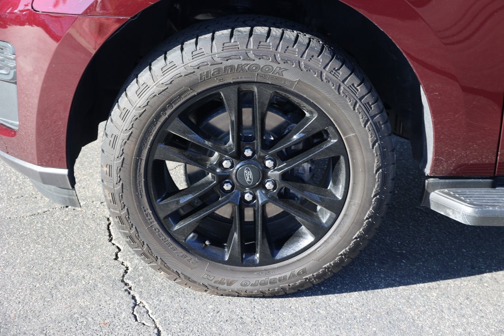 Used 2024 Ford Expedition XLT RWD image 14