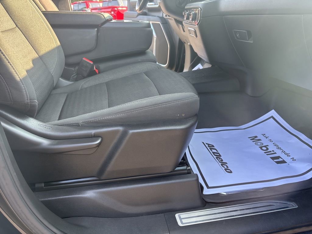 Certified 2024 Chevrolet Silverado 2500 LT w/ Convenience Package image 18