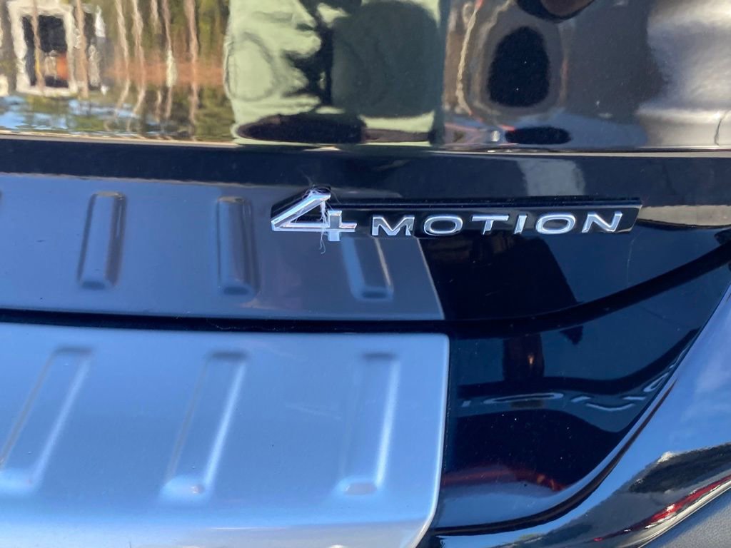 Used 2024 Volkswagen Taos SEL image 11