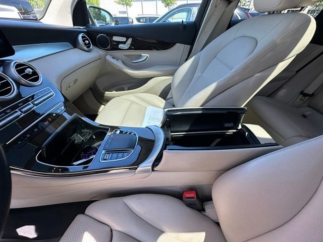 Used 2022 Mercedes-Benz GLC 300 image 22