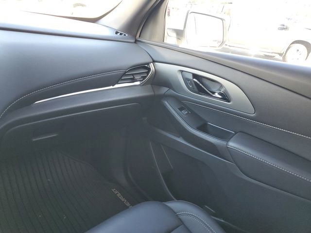 Used 2023 Chevrolet Traverse LT image 11
