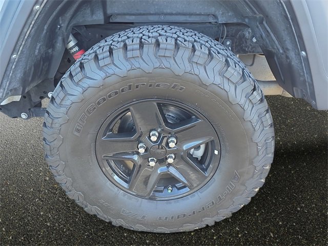 Used 2022 Jeep Gladiator Rubicon w/ Cold Weather Group image 35