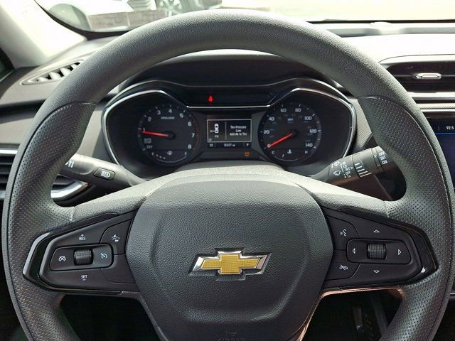 Used 2023 Chevrolet TrailBlazer LT w/ Convenience Package FWD image 23