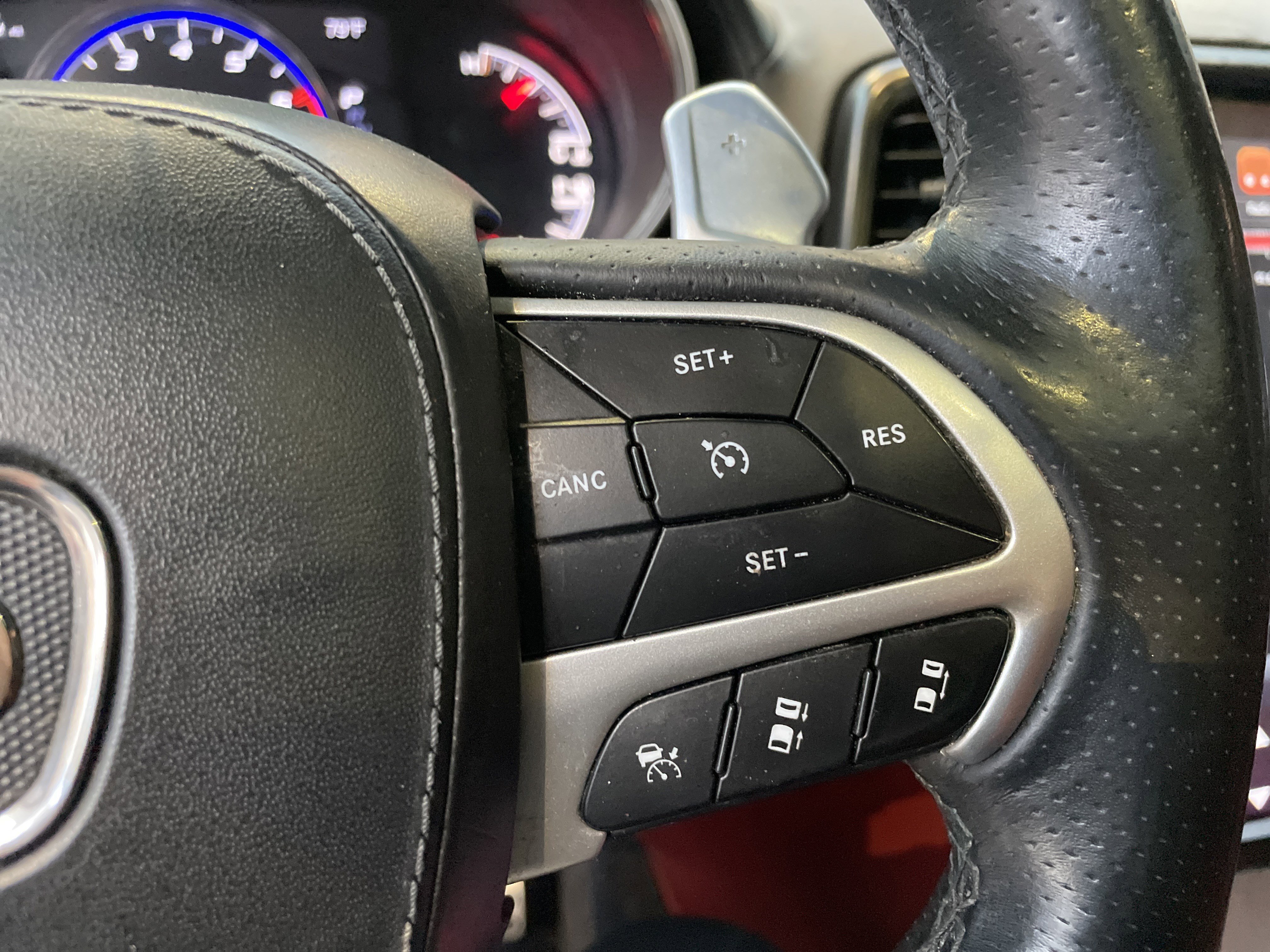 Used 2018 Jeep Grand Cherokee Trackhawk AWD/4WD image 22