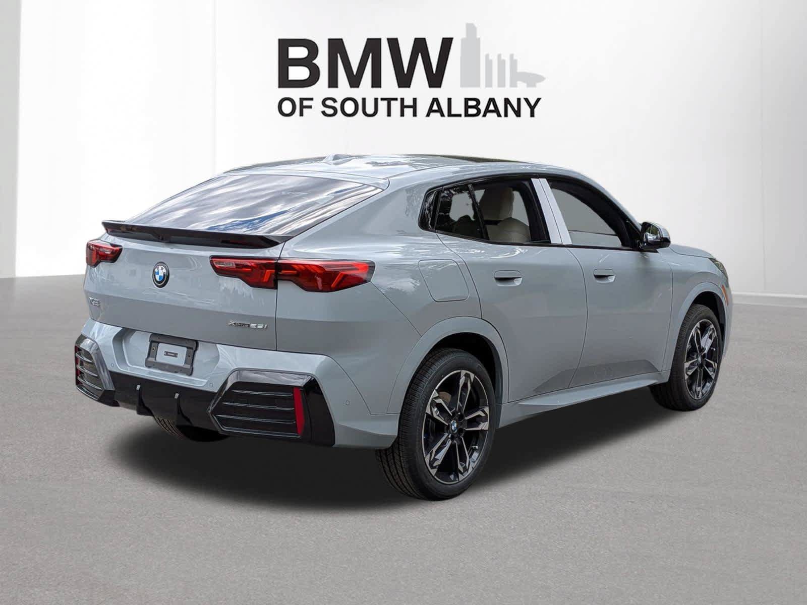 New 2026 BMW X2 xDrive28i w/ Technology Package AWD/4WD image 5