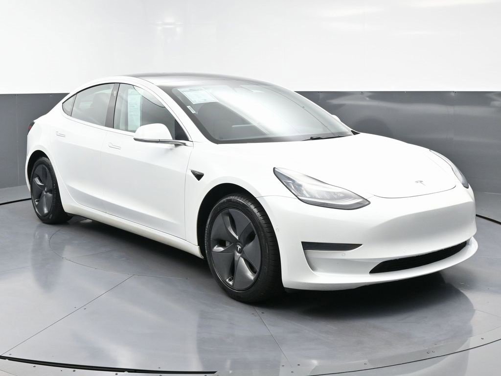 Used 2020 Tesla Model 3 Standard Range Plus image 2
