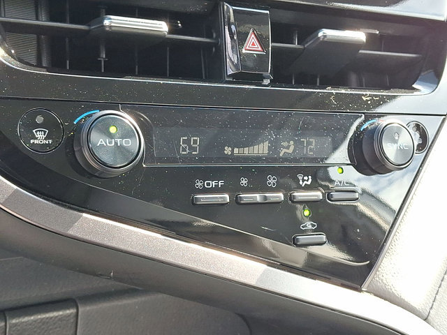 Used 2024 Toyota Camry SE image 21