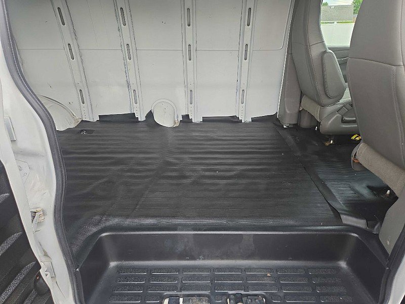 Used 2021 Chevrolet Express 2500 Extended image 16