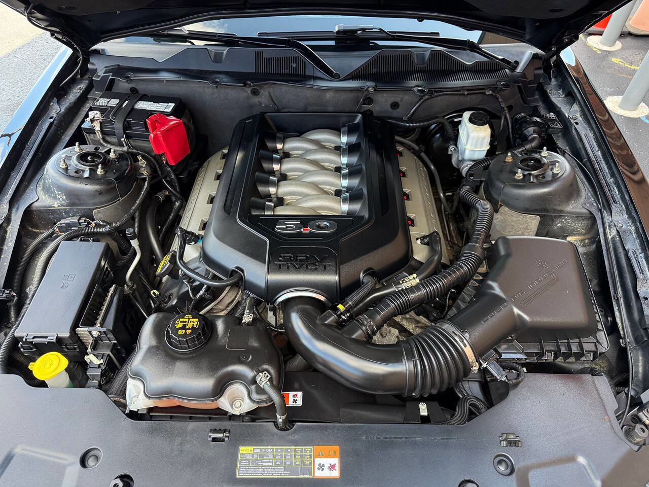 Used 2011 Ford Mustang GT Premium w/ Electronics Pkg RWD image 10