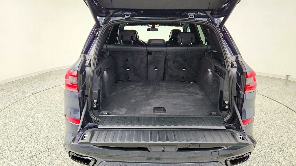 Used 2020 BMW X5 M50i AWD/4WD image 22