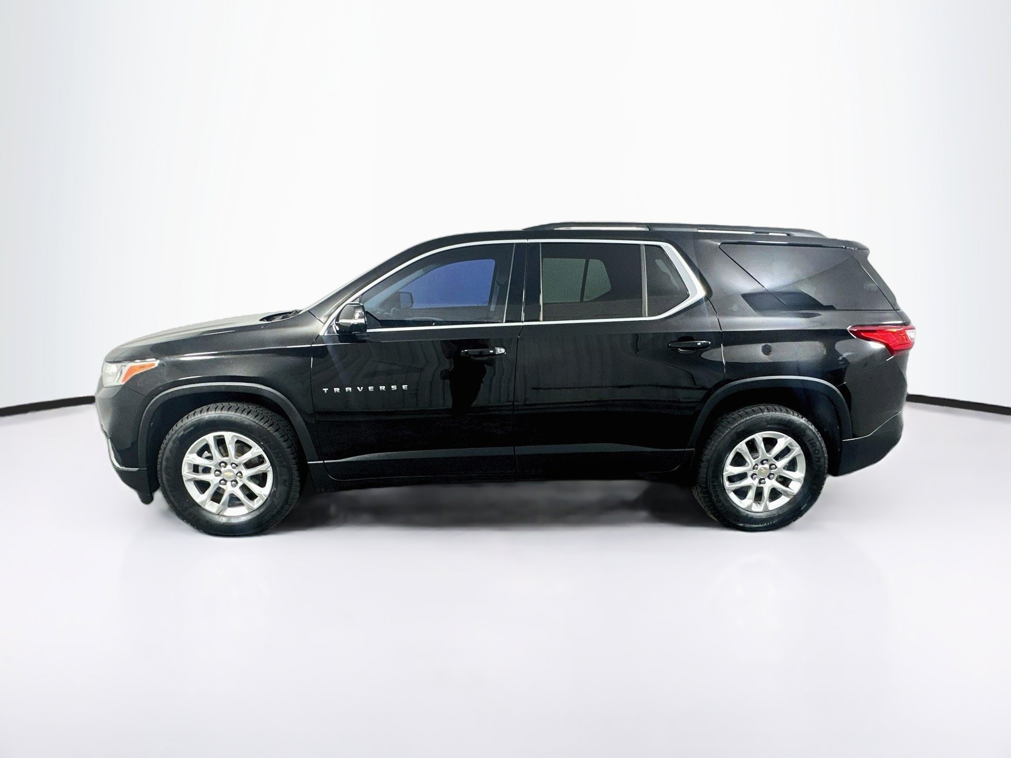 Used 2019 Chevrolet Traverse LT FWD image 4