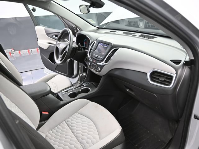 Used 2021 Chevrolet Equinox LS w/ LS Convenience Package image 43
