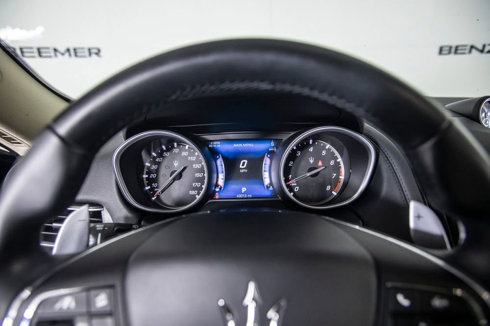 Used 2017 Maserati Levante S image 26