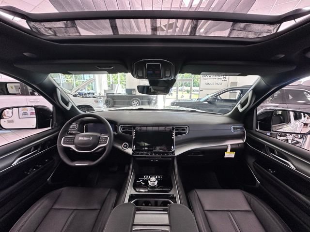 New 2026 Jeep Grand Wagoneer Limited w/ Premium Group II AWD/4WD image 2