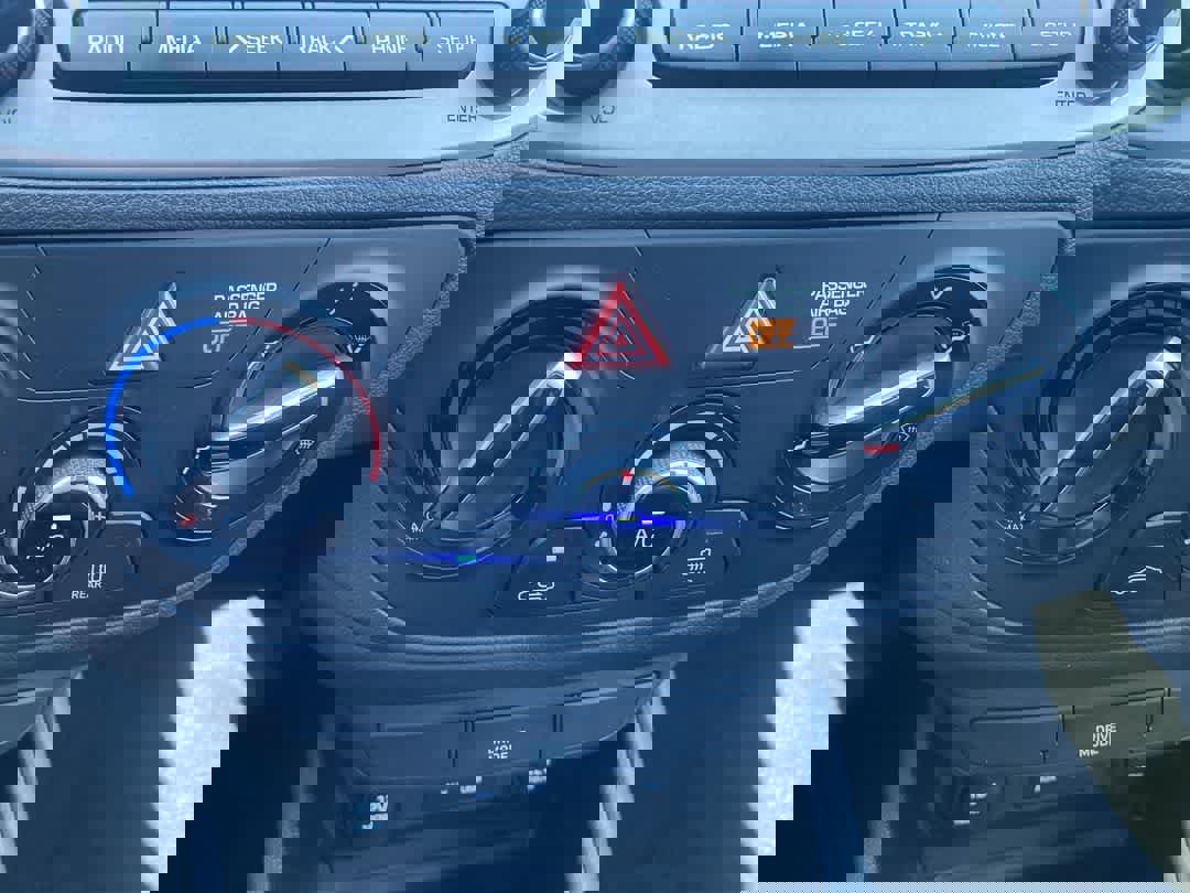 Used 2020 Hyundai Accent SE FWD image 18