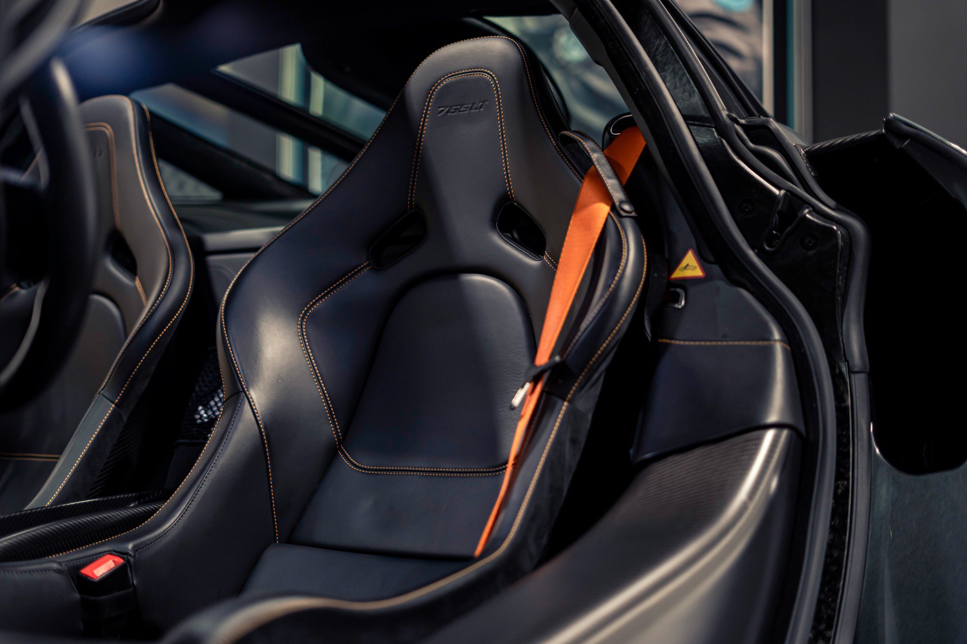 Used 2021 McLaren 765LT RWD image 6