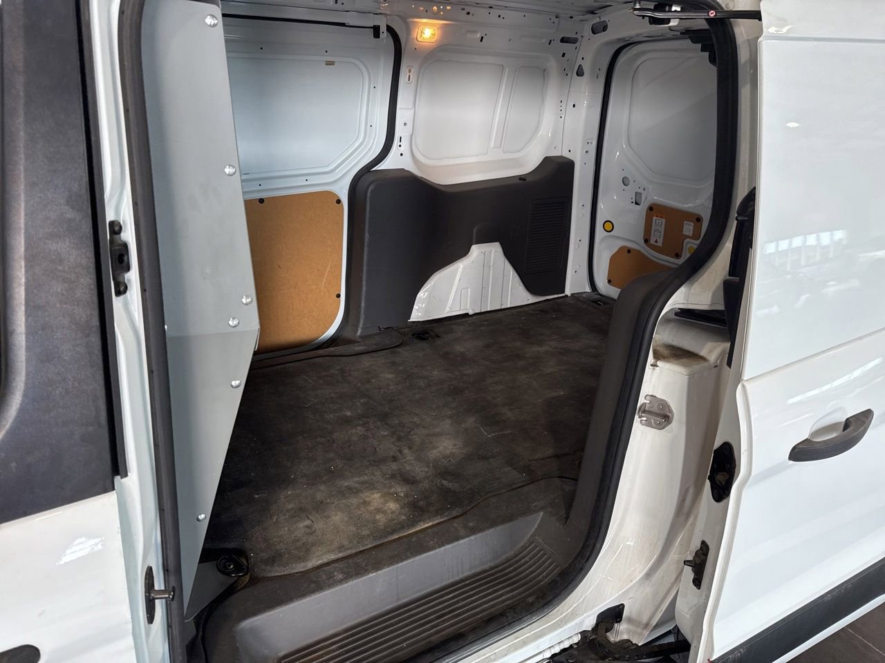 Used 2020 Ford Transit Connect XL FWD image 7