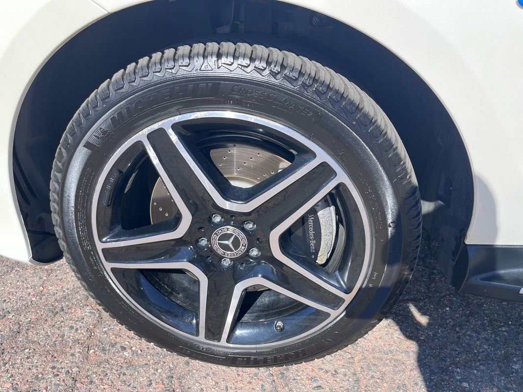 Used 2018 Mercedes-Benz GLE 550e 4MATIC image 9