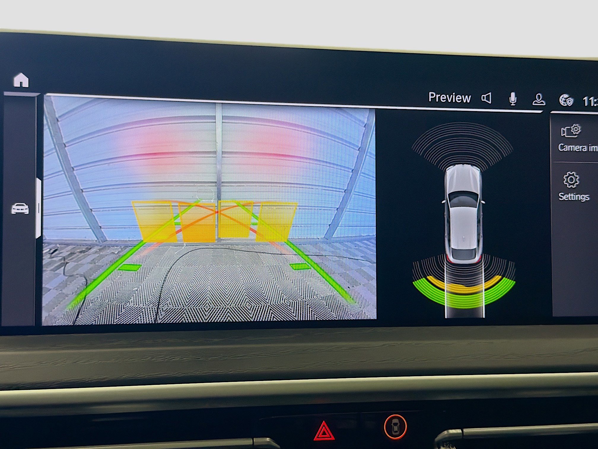 Used 2025 BMW X4 xDrive30i w/ Premium Package image 16