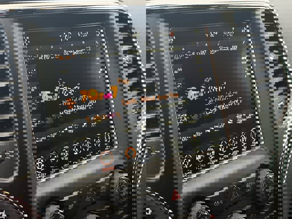 Used 2018 Jeep Grand Cherokee Limited w/ Luxury Group II image 20