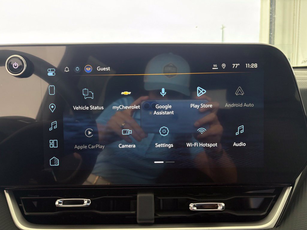 New 2027 Chevrolet Equinox LT w/ LPO, Floor Liner Package FWD image 8
