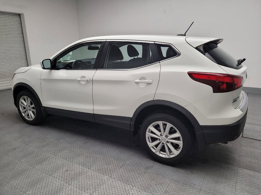 Used 2018 Nissan Rogue Sport S w/ S Appearance Package image 3