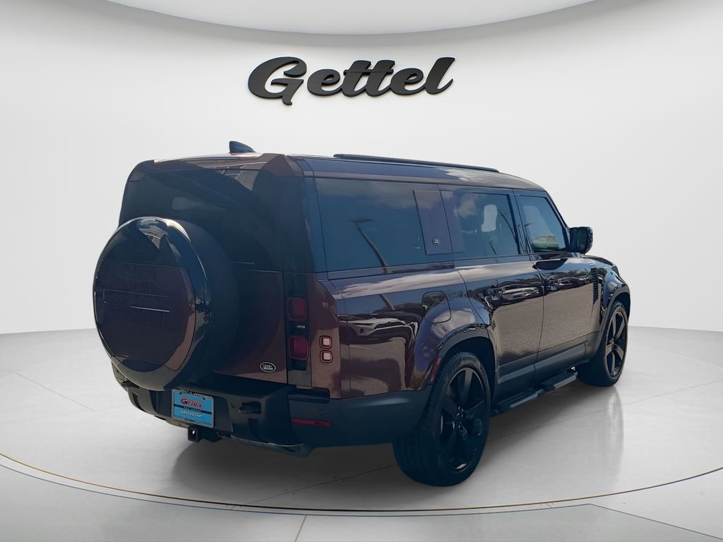 Used 2023 Land Rover Defender 130 First Edition image 11