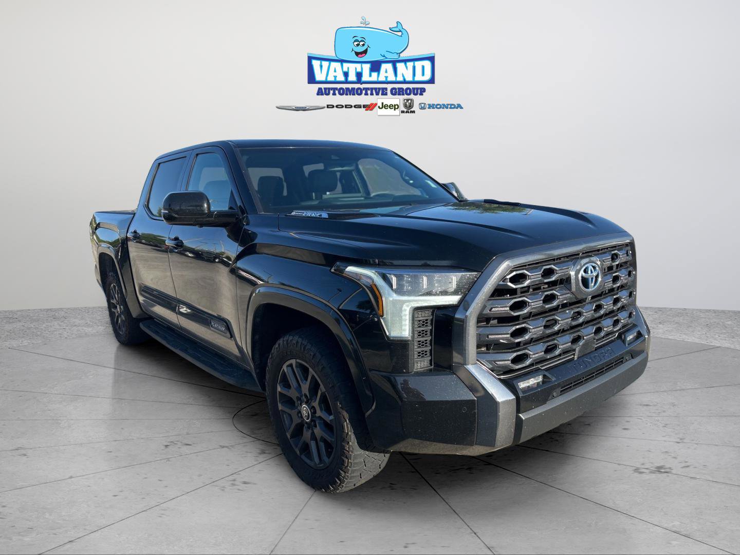 Used 2024 Toyota Tundra Platinum AWD/4WD image 22