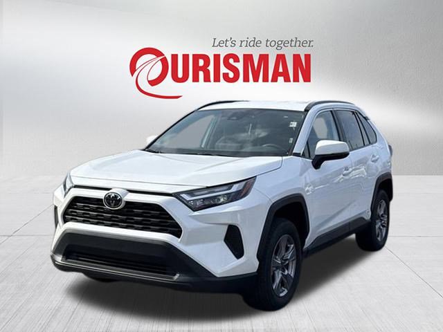 Used 2025 Toyota RAV4 XLE image 5