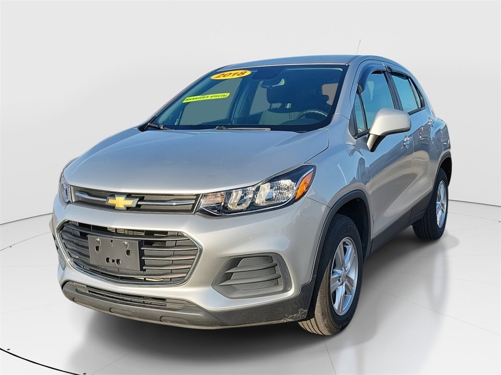 Used 2018 Chevrolet Trax LS image 2