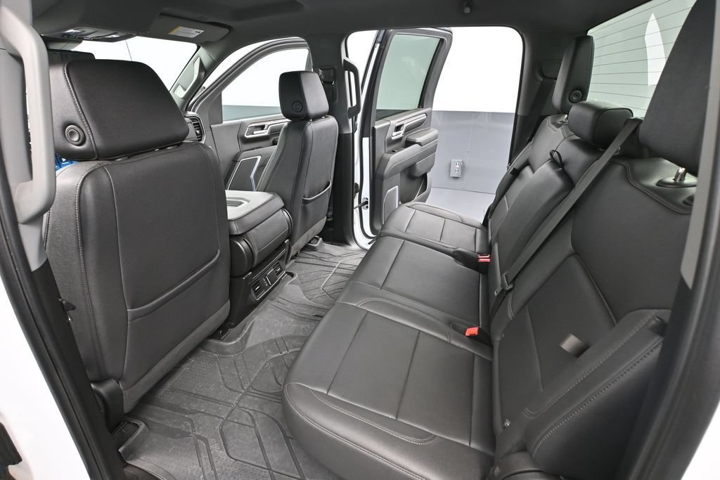 Used 2024 Chevrolet Silverado 2500 LTZ AWD/4WD image 27