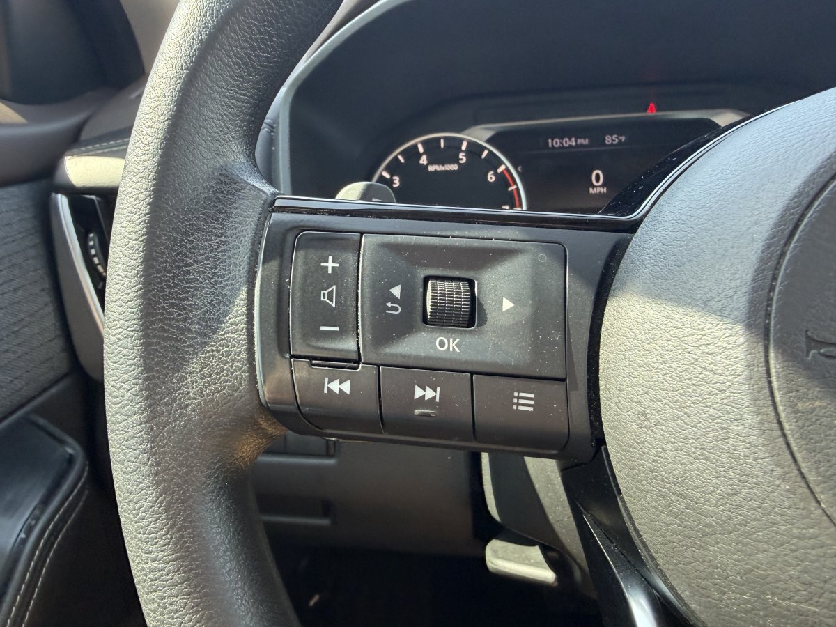 Used 2021 Nissan Rogue SV FWD image 36