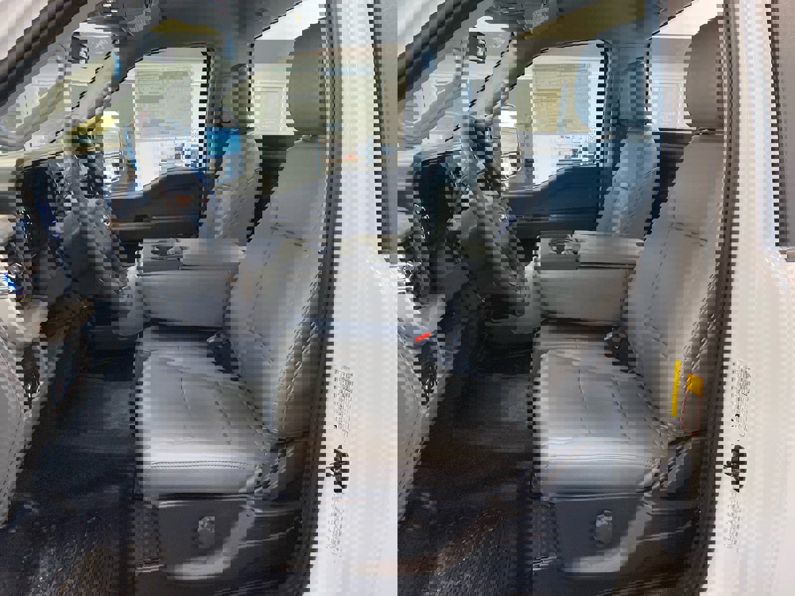 New 2026 Ford F250 XL w/ XL Chrome Package image 10