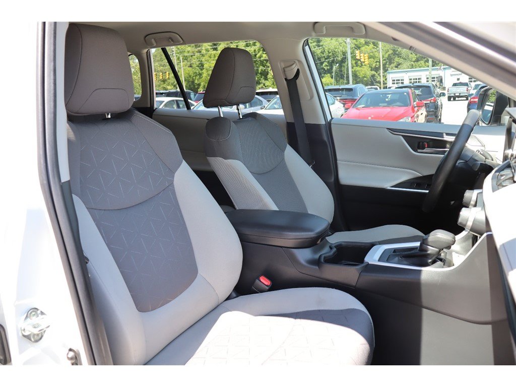 Used 2023 Toyota RAV4 XLE FWD image 29