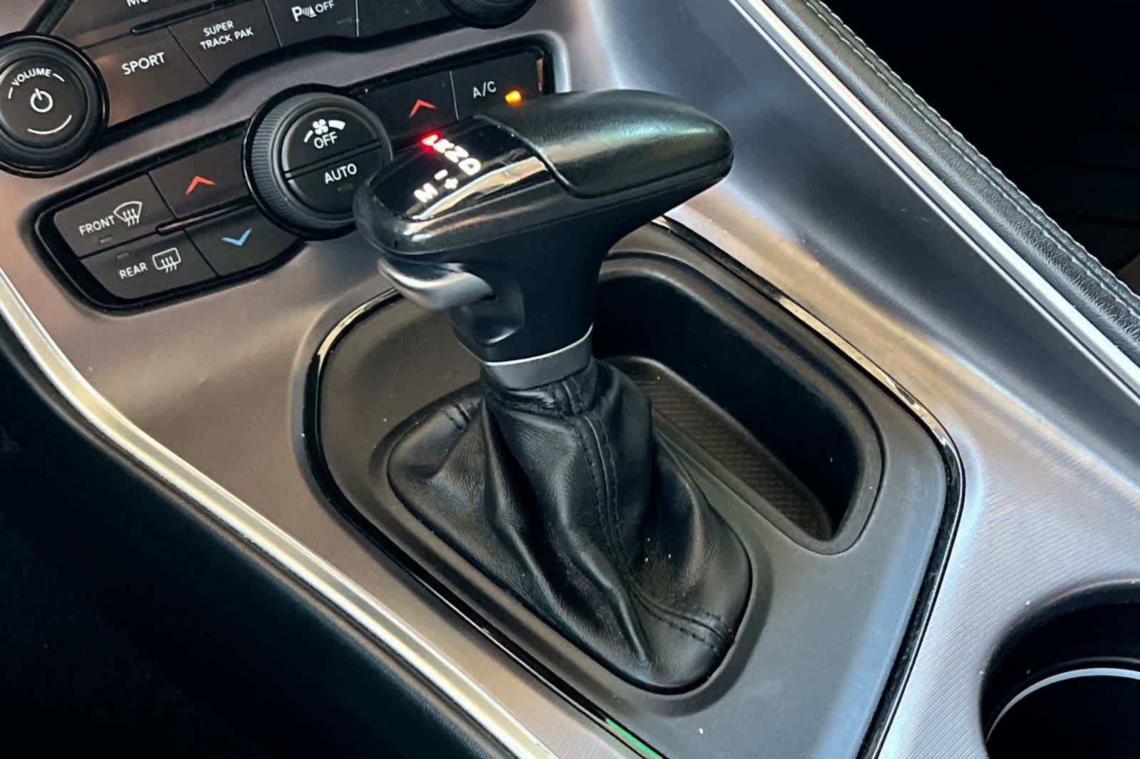 Used 2021 Dodge Challenger R/T w/ Driver Convenience Group RWD image 23