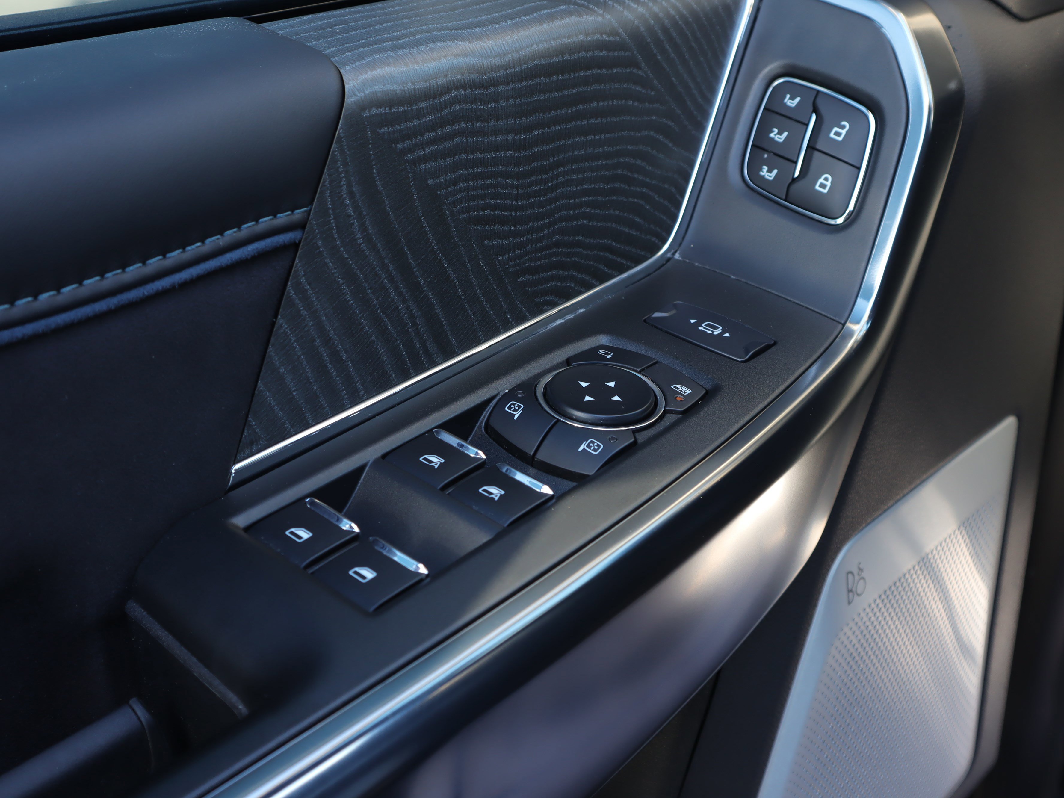 Used 2025 Ford F350 Platinum image 21