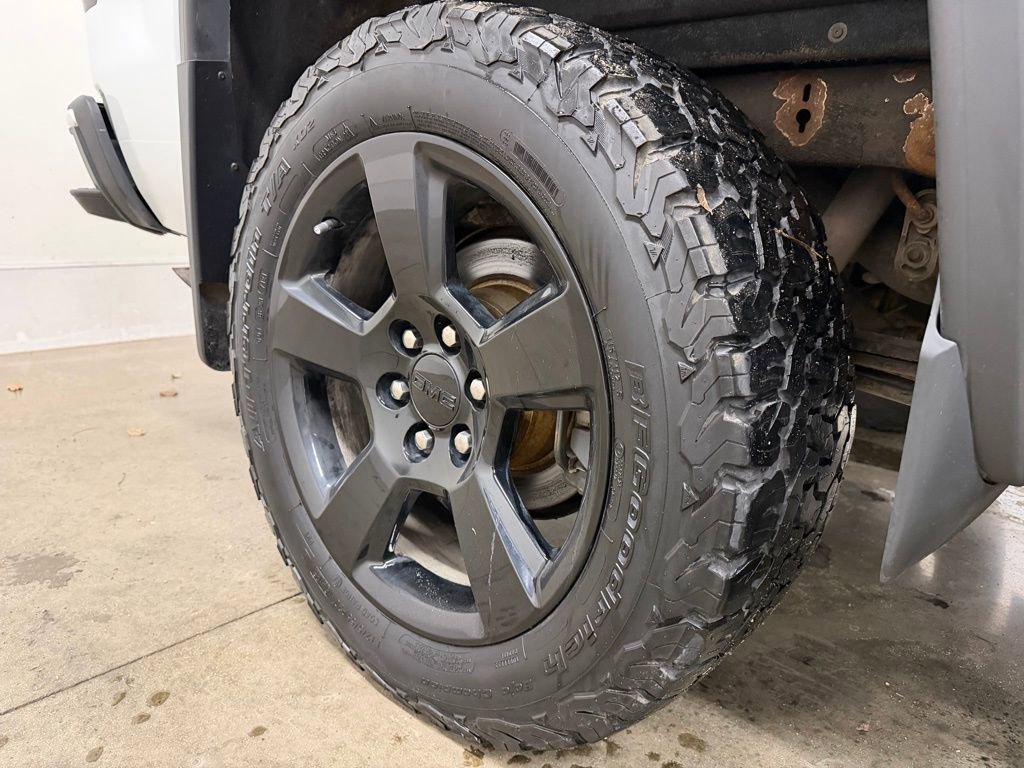 Used 2017 GMC Sierra 1500 SLE image 9