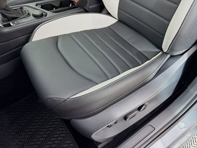 New 2026 Volkswagen Taos SEL image 19