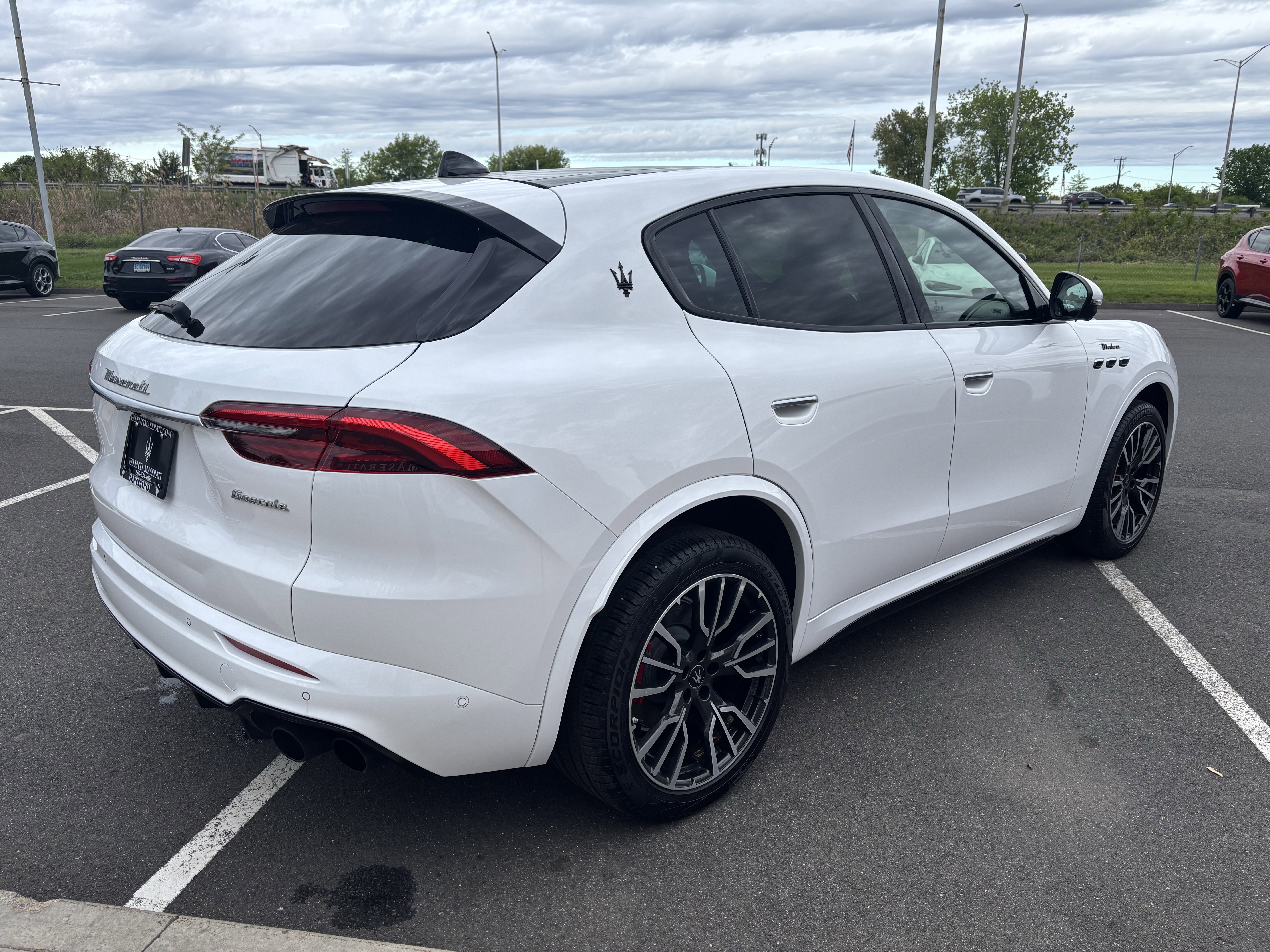 Used 2023 Maserati Grecale Folgore AWD/4WD image 10