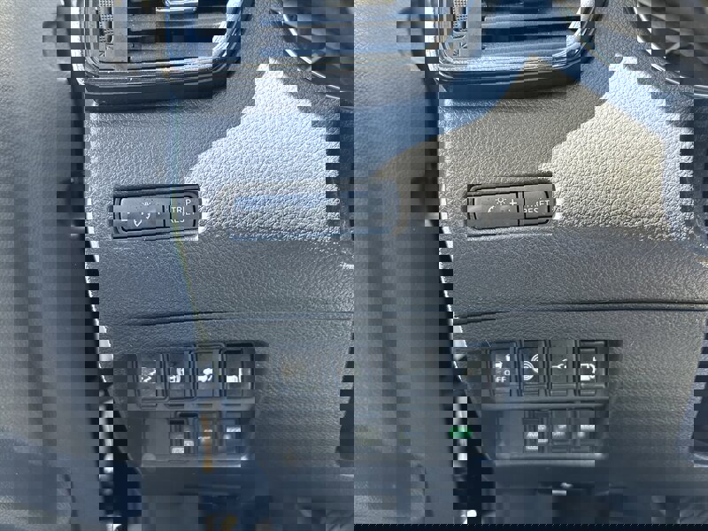 Used 2019 Nissan Rogue SV image 22