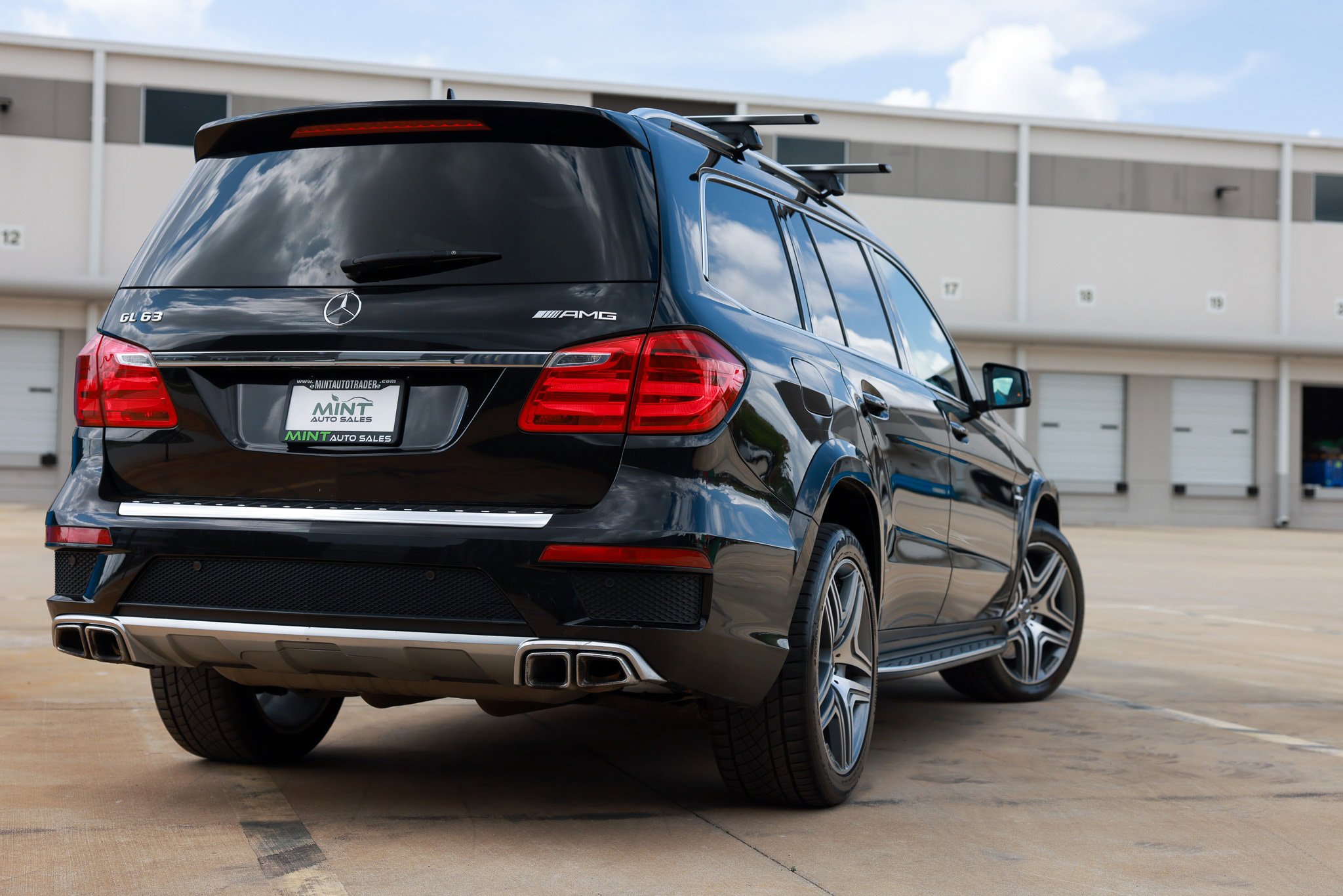 Used 2015 Mercedes-Benz GL 63 AMG 4MATIC image 45
