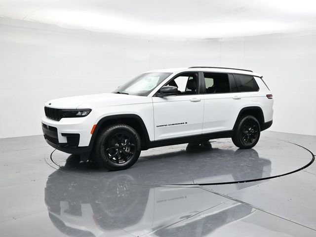 Used 2024 Jeep Grand Cherokee L Laredo image 5