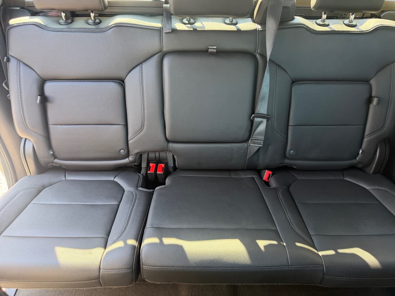 Used 2019 Chevrolet Silverado 1500 LTZ w/ LTZ Plus Package AWD/4WD image 23