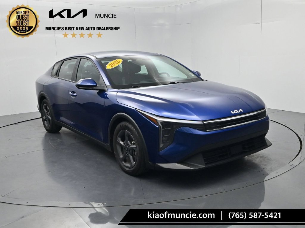 Certified 2025 Kia K4 FWD image 1