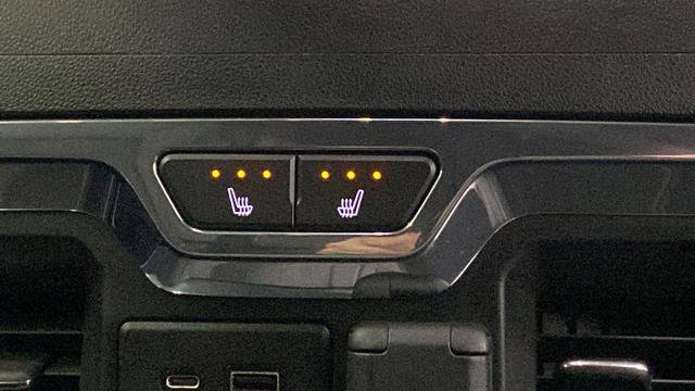 Used 2019 Chevrolet Silverado 1500 LTZ w/ LTZ Plus Package AWD/4WD image 26